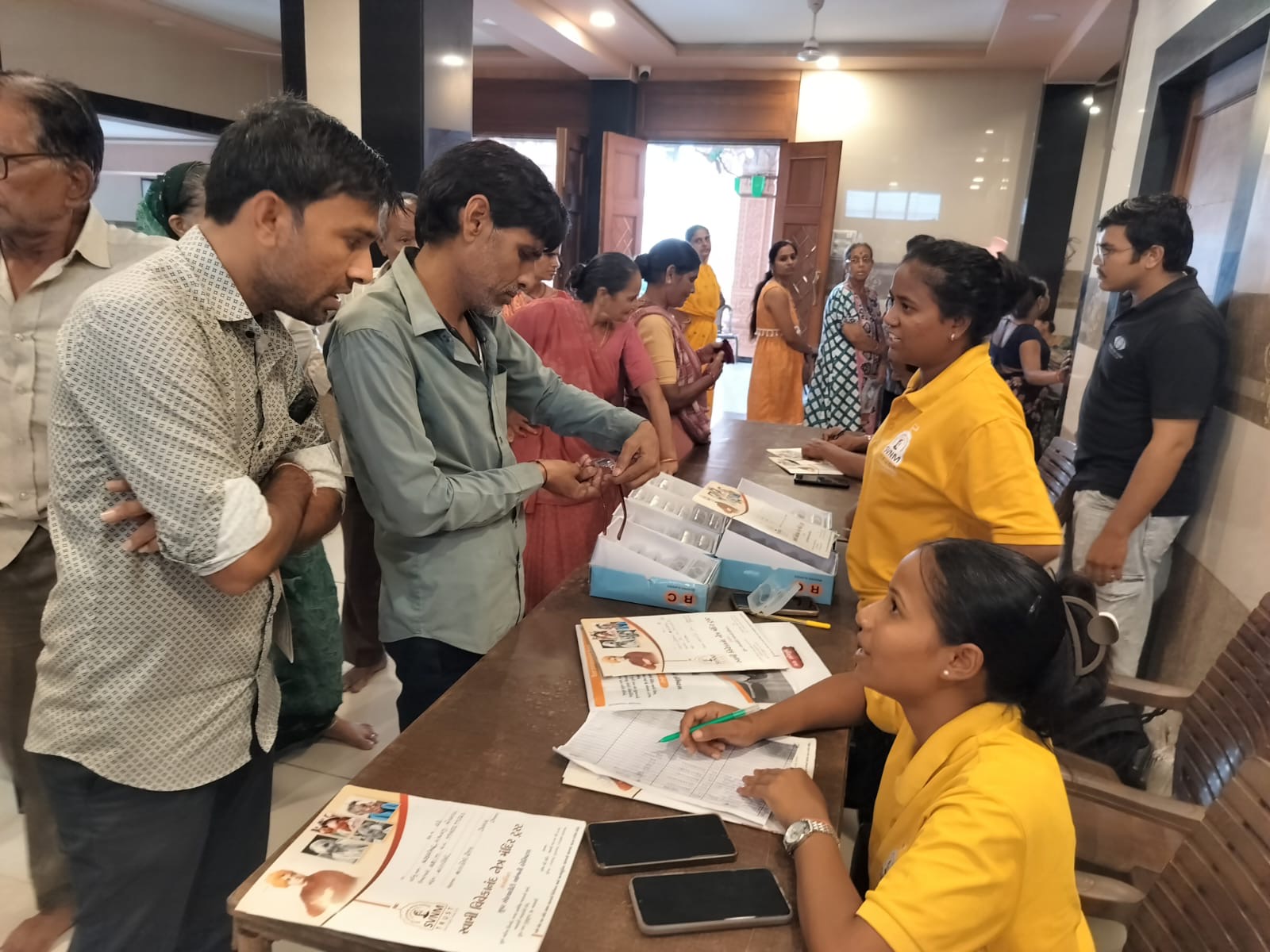 Eye camp held in Navsari with support of Somnath Mahadev Temple