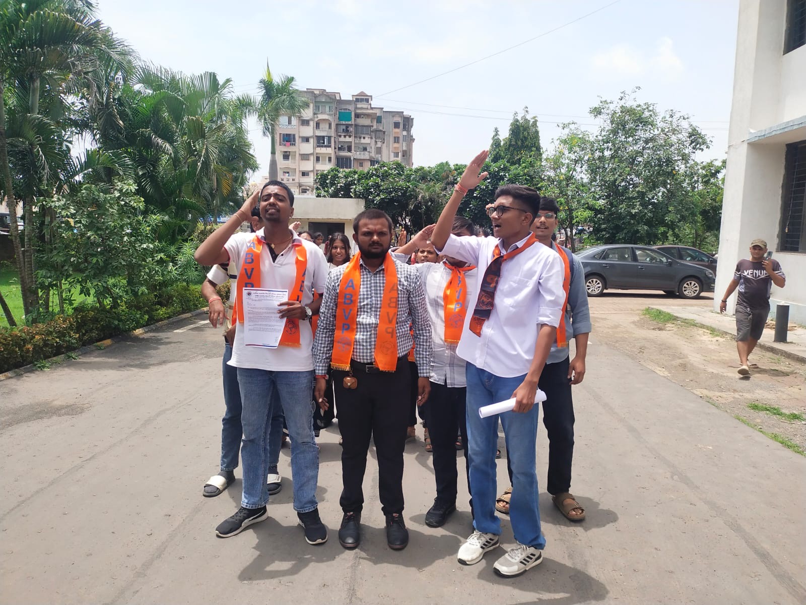 ગુજરાતની શાળા, કોલેજો, યુનિવર્સિટી તેમજ શૈક્ષણિક સંસ્થાઓમાં અભ્યાસ કરતા વિદ્યાર્થીઓની બાકી રહેલી શિષ્યવૃત્તિ ચૂકવવા માંગ