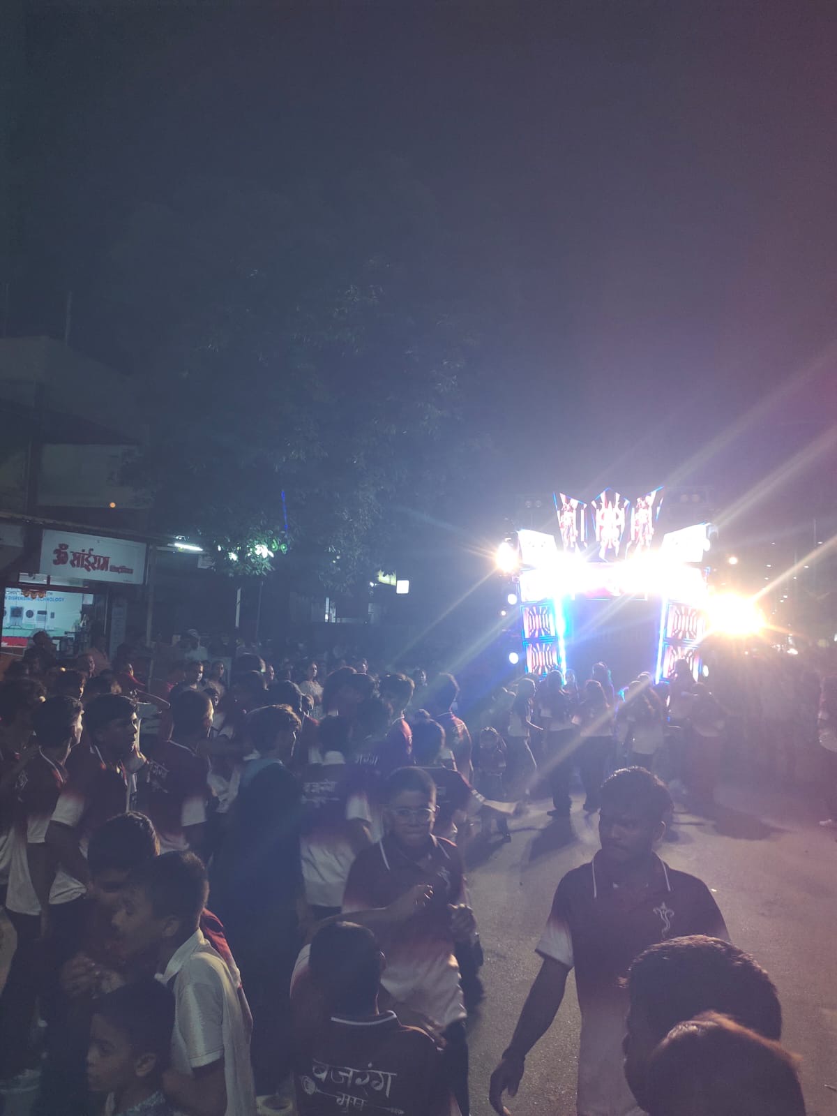 ગણેશ આગમન દરમિયાન રસ્તા પર ભીડ