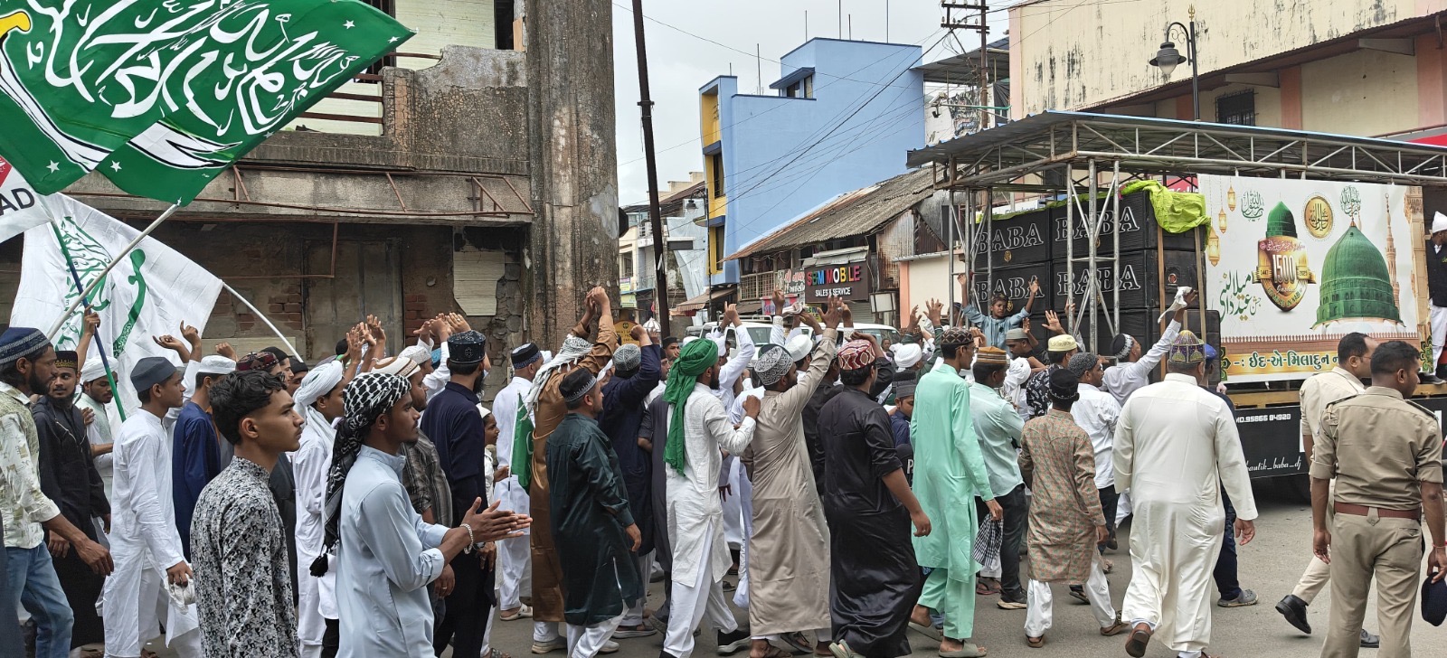 Grand Eid-e-Milad procession in Bilimora spreads message of communal harmony